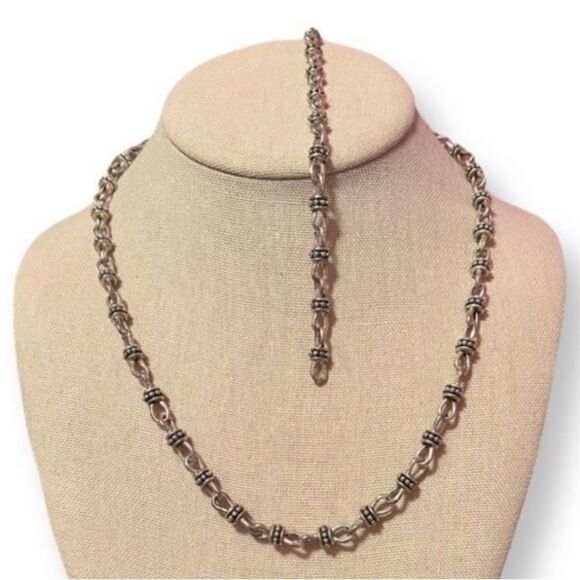 Premier Designs Silver Bracelet And Necklace Set - Picture 1 of 5